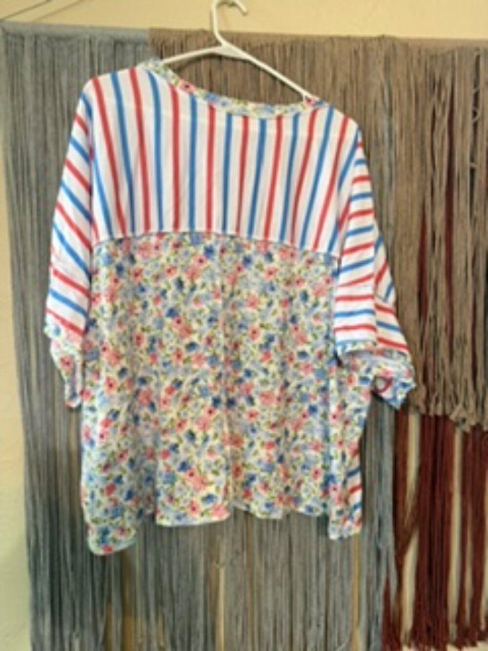 Color Block & Floral Oversized Top - Picture 3 of 3